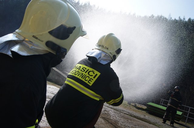 flashover-kontejner-hamry-u-prostejova 05